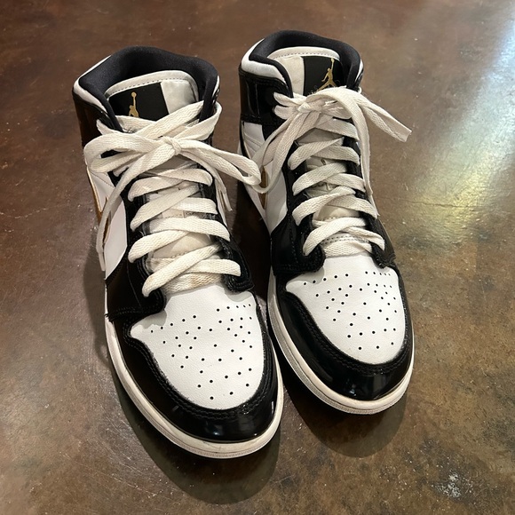 Nike Air Jordan’s - Picture 2 of 13